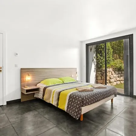 De Luxe - 10 Pers - Vue * Roquebrune-sur Argens