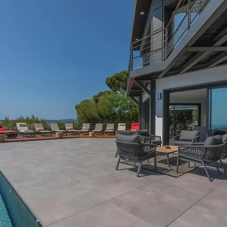De Luxe - 10 Pers - Vue Villa